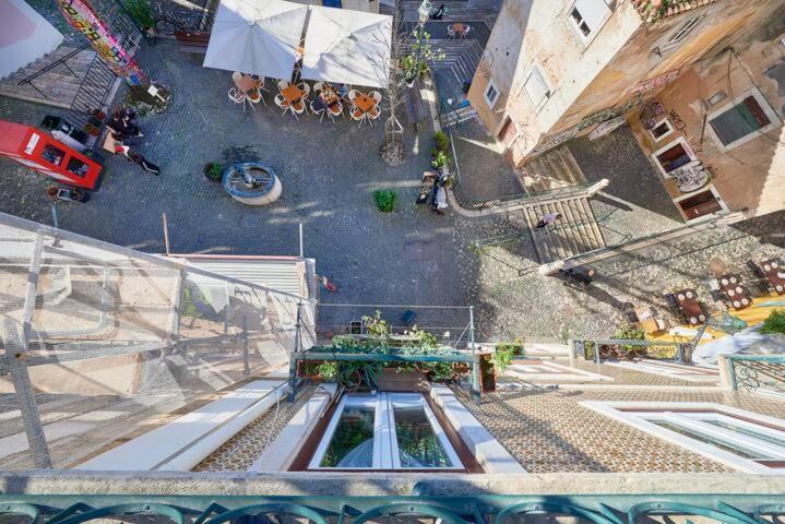 Central & Calm With Great View Appartement *